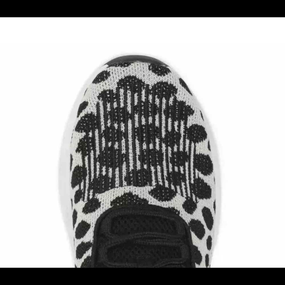 ❌SOLD❌Blogger favorite athletic works snow leopard - Picture 4 of 6